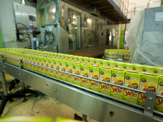 Société jus de fruits Caraïbes, à Jarry en Guadeloupe